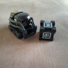 Anki Vector Robot - Black / Gold 300 00059