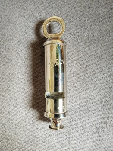 Whistle metropolitan style - metropolitan,