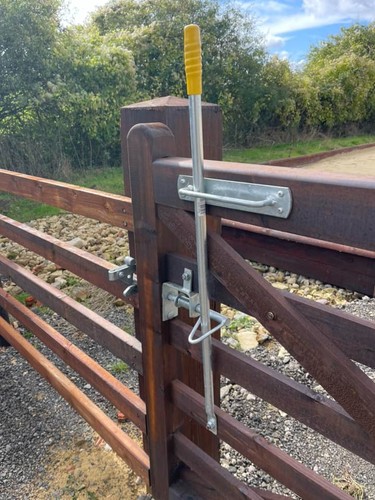 Gate latch for - , wooden
