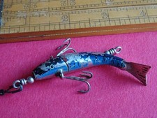 A SCARCE VINTAGE 1913 MODEL UNNAMED 2 7/8" (APPROX) ALLCOCK METAL TITBIT LURE