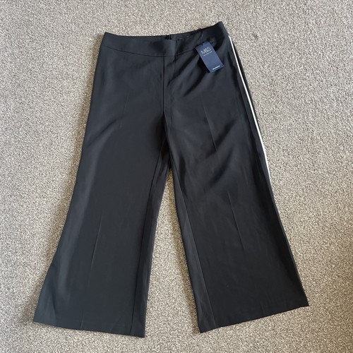 Collection black cropped - collection,