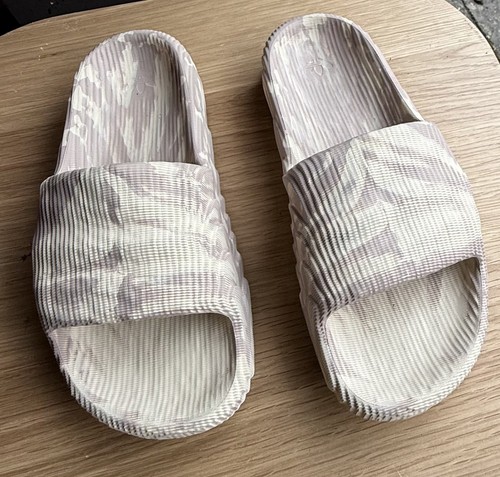 Adidas adilette slides - 22,