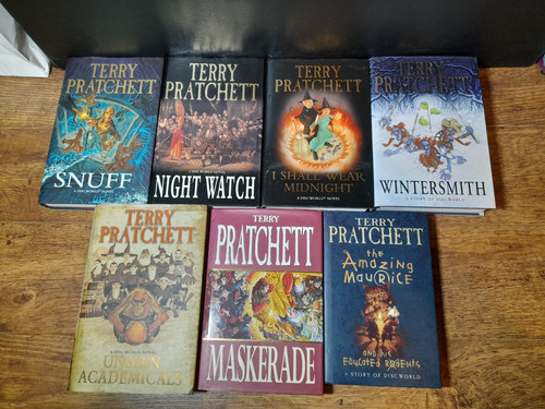 Job lot terry pratchett - job,