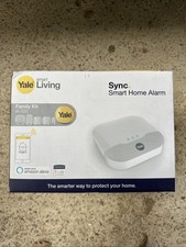 Yale Sync Smart Home Alarm System Family Kit IA-320 Plus 1x Yale Smoke Detector