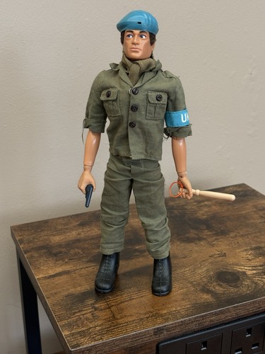 Vintage action man - action,