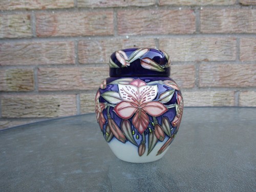 Moorcroft peruvian lily - ,