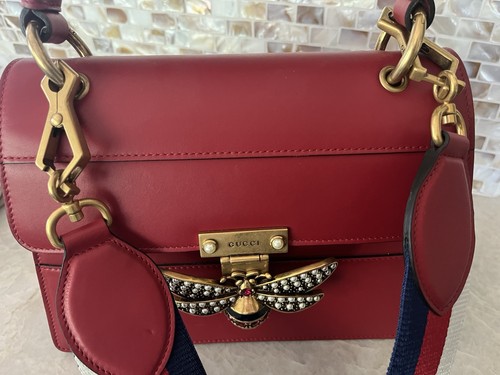 Gucci red bee pearl gold - red,