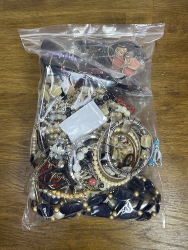 2kg broken costume jewelery - broken,