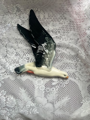 Beswick wall flying seagull - flying,