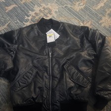 NWT Nike Air Jordan Essentials