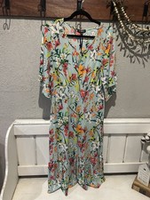 QED LONDON Short Sleeve V Neck