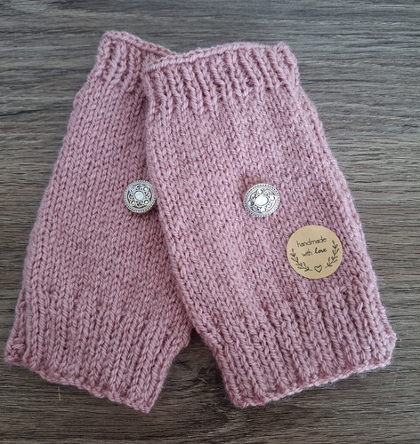 Women pink knit - women’s,