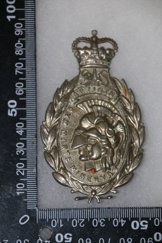 British army metal cap badge - metal,