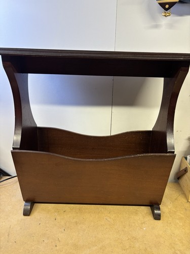 Magazine paper rack - rack, table