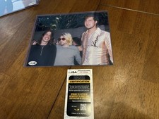 Krist Novoselic signed