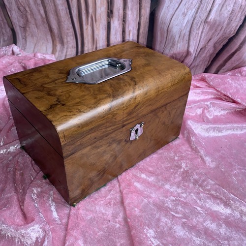 Victorian figured walnut - , /