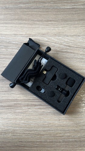 Wireless lavalier microphone - lavalier,