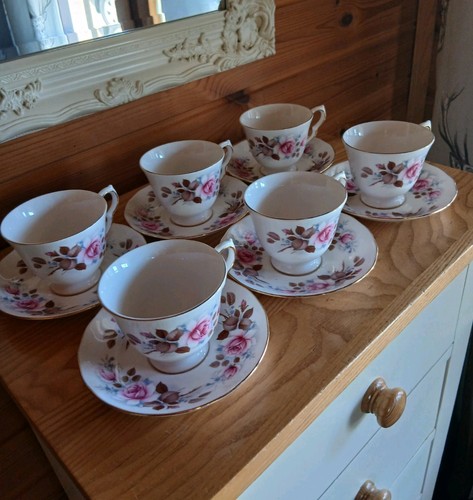Queen anne pink roses tea - queen,