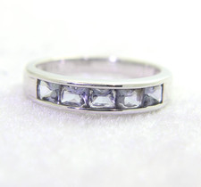 9ct White Gold Blueberry