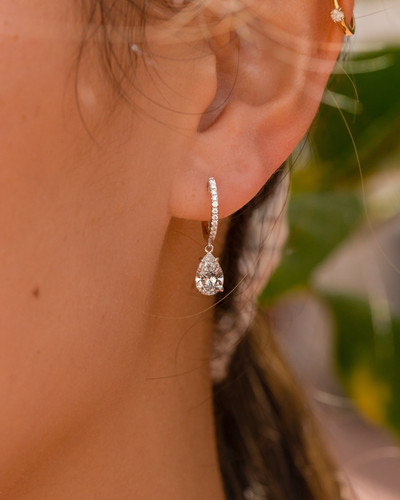 16ct pear moissanite - pear,
