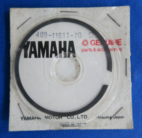 Genuine yamaha tz750 piston - yamaha,