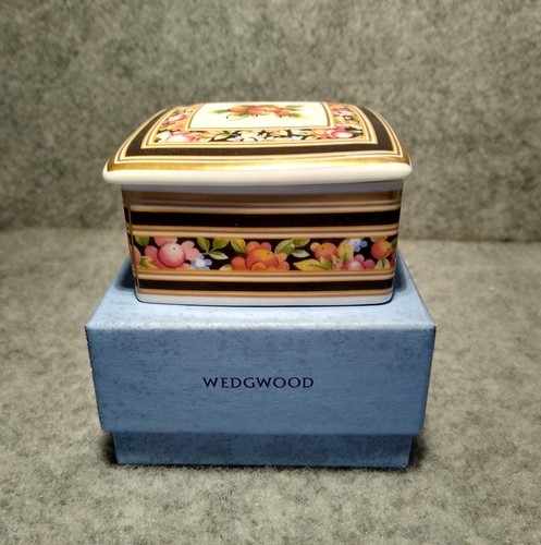 Wedgwood clio square trinket - clio,