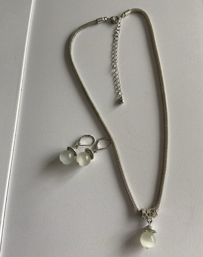 Silver tone necklace pendant - necklace,