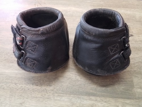 Black cavallo simple - simple, hoof