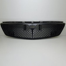Front radiator grille - front,