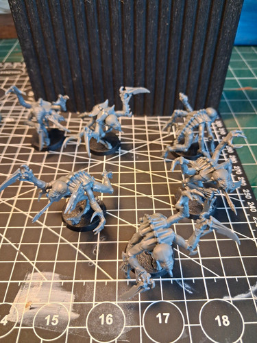 Warhammer 40k tyranids - warhammer,