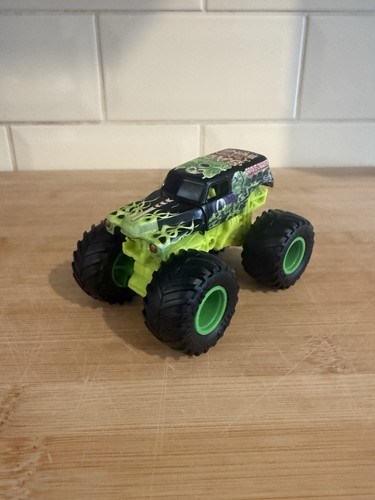 Monster jam grave digger smash - digger,