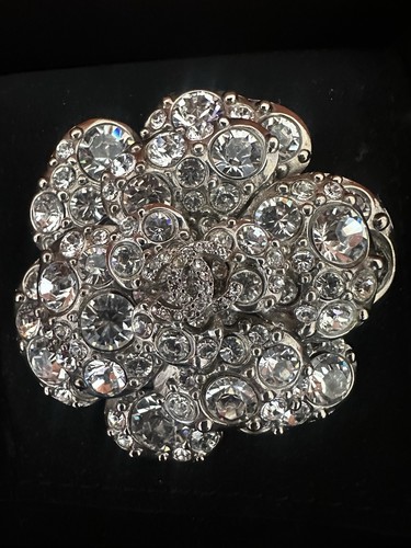 Chanel diamanté brooch - diamanté,
