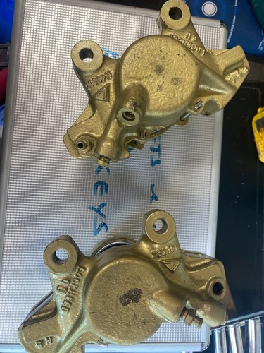 Lockheed mgb brake calipers - lockheed,