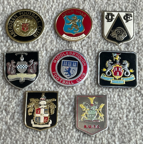 Esso 1972 unused shields - 8,