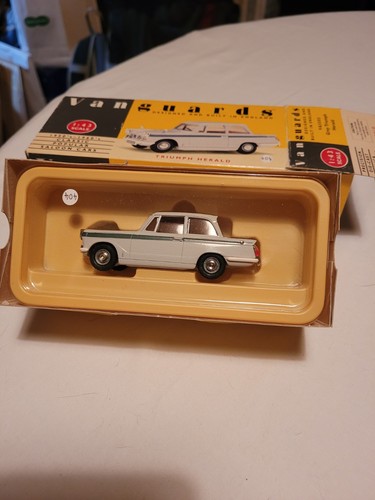 Vanguards corgi triumph herald - vanguards,