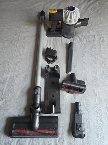 Dyson cordless vacuum - cordless,