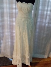 Wedding Dress size 8 ivory lace Pronovias, check measurements V