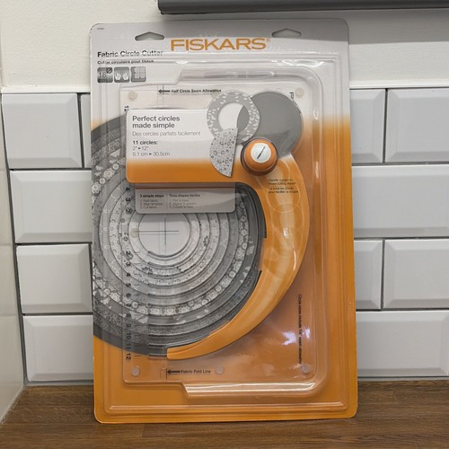 Fiskars fabric circle cutter - cutter,