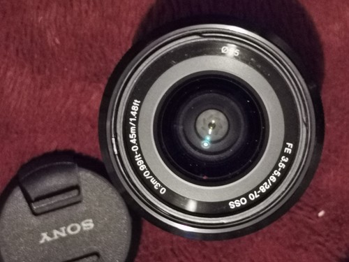 Sony sel 70mm - sel, f/3.5-5.6