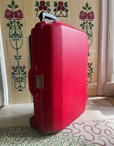 Samsonite red hard shell - samsonite,