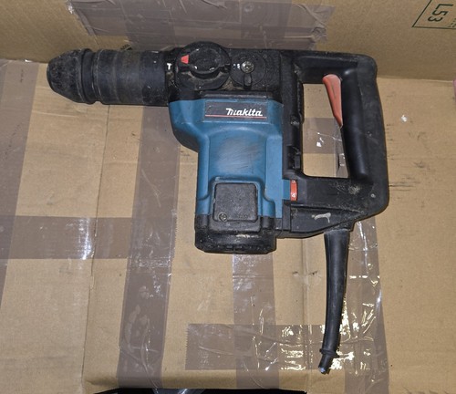 Faulty makita sds hr3000c 110v - faulty,