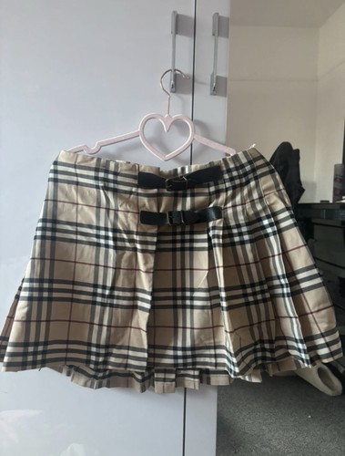 Burberry beige plaid pleated - beige,