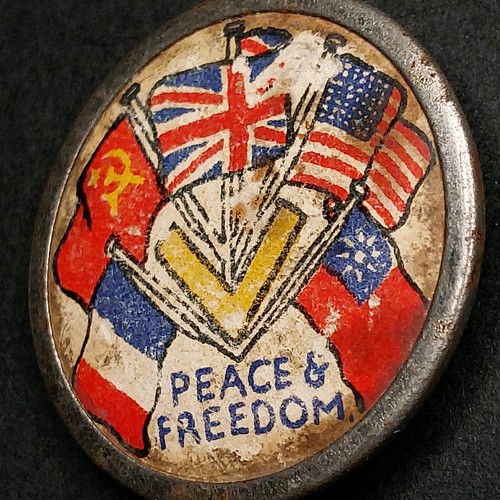 Ww2 home front victory badge - ww2,