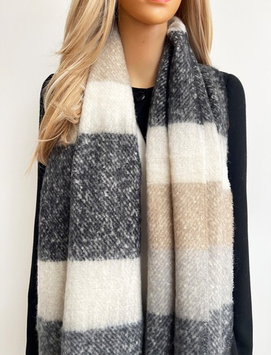 Large black thick fluffy - large,