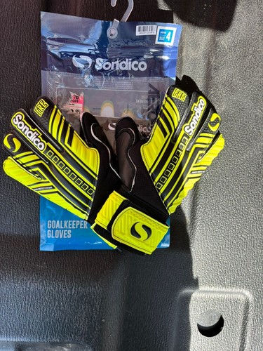 Goalkeeper gloves size - goalkeeper, 4