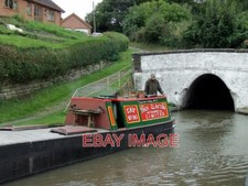 PHOTO  HISTORIC NARROWBOAT AND