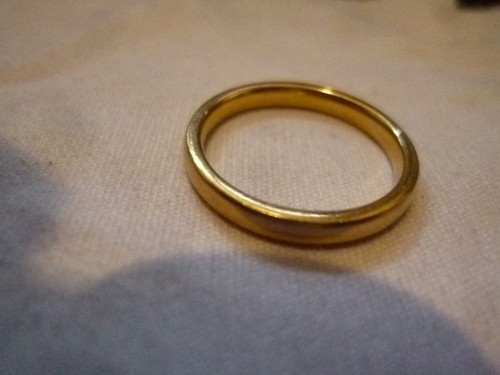 22ct gold ring 2mm wide - 22ct, 3.5g