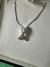 Leslie Davis 9ct White Gold