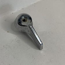 MGB  INSIDE LOCKING KNOB FOR