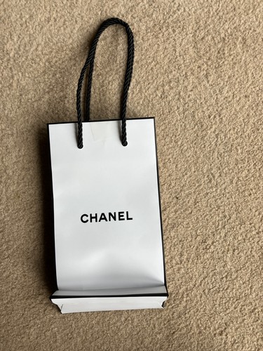 Chanel gift bag 18cm 10cm - chanel, x